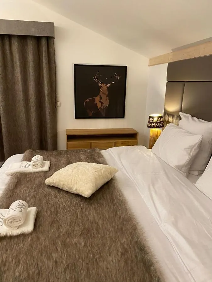 Les Trois Chaufatons - Chalets Boutiques, Propriétés Mont Amour France