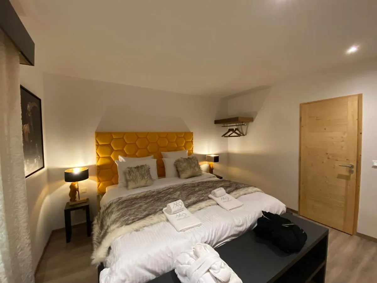 Les Trois Chaufatons - Chalets Boutiques, Propriétés Mont Amour