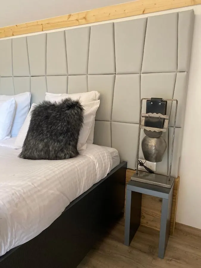 Les Trois Chaufatons - Chalets Boutiques, Propriétés Mont Amour
