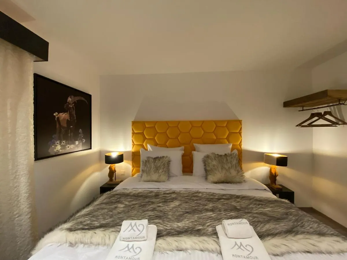 Les Trois Chaufatons - Chalets Boutiques, Propriétés Mont Amour  Montriond