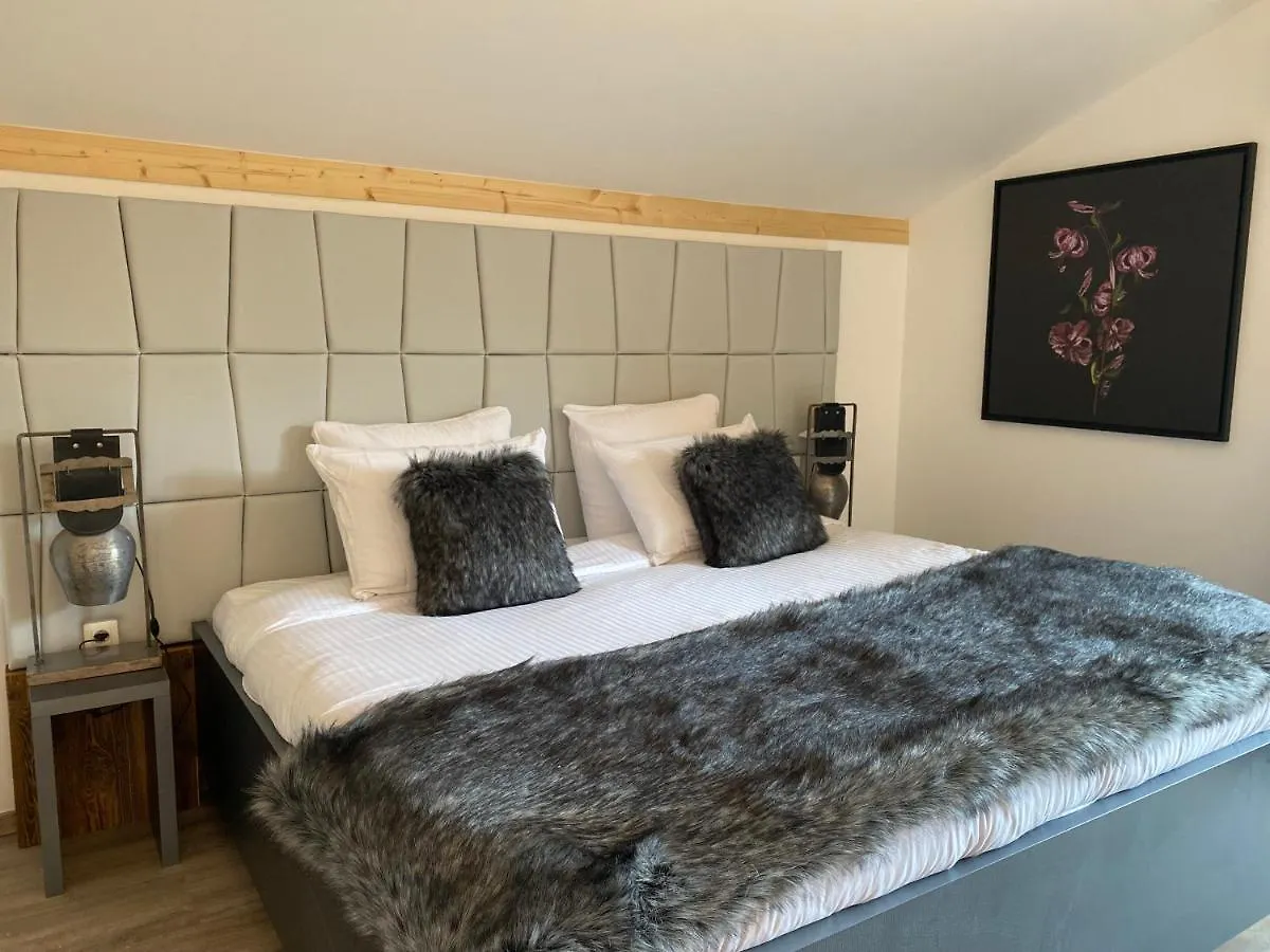 Les Trois Chaufatons - Chalets Boutiques, Propriétés Mont Amour 0*, Montriond
