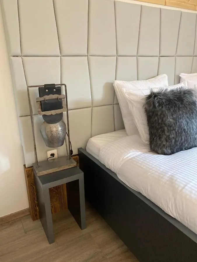 Les Trois Chaufatons - Chalets Boutiques, Propriétés Mont Amour  Montriond