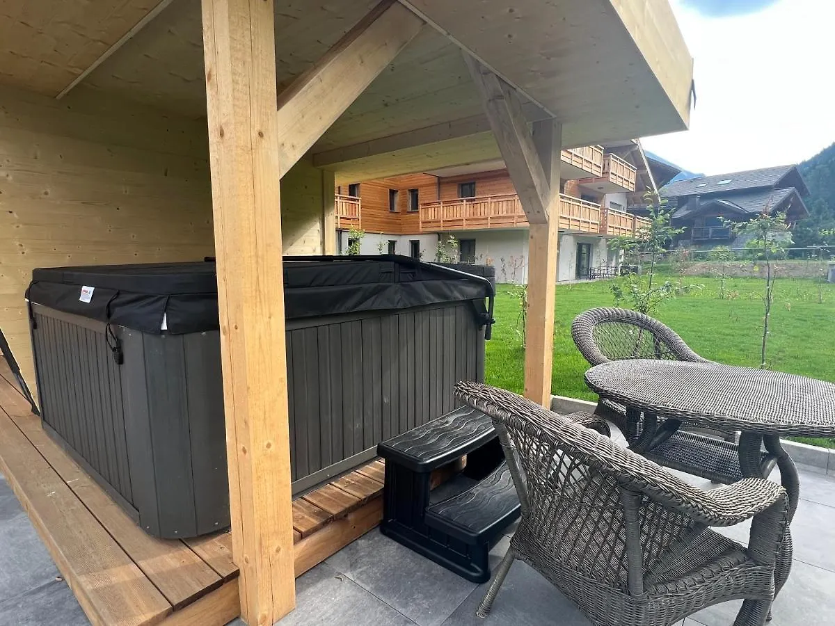 Les Trois Chaufatons - Chalets Boutiques, Proprietes Mont Amour France