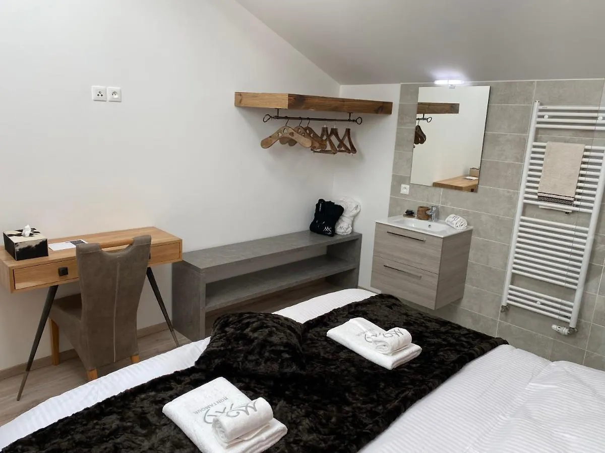 Les Trois Chaufatons - Chalets Boutiques, Proprietes Mont Amour