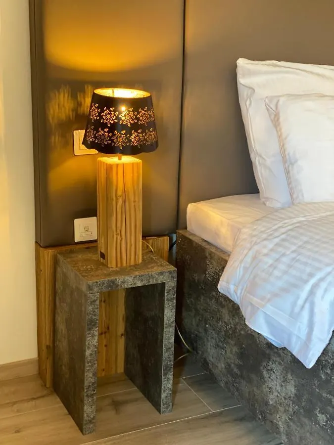 Les Trois Chaufatons - Chalets Boutiques, Proprietes Mont Amour