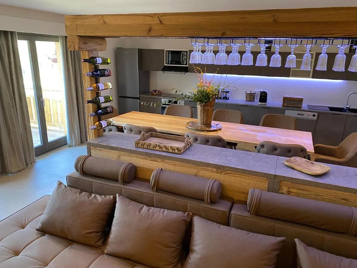 Les Trois Chaufatons - Chalets Boutiques, Proprietes Mont Amour